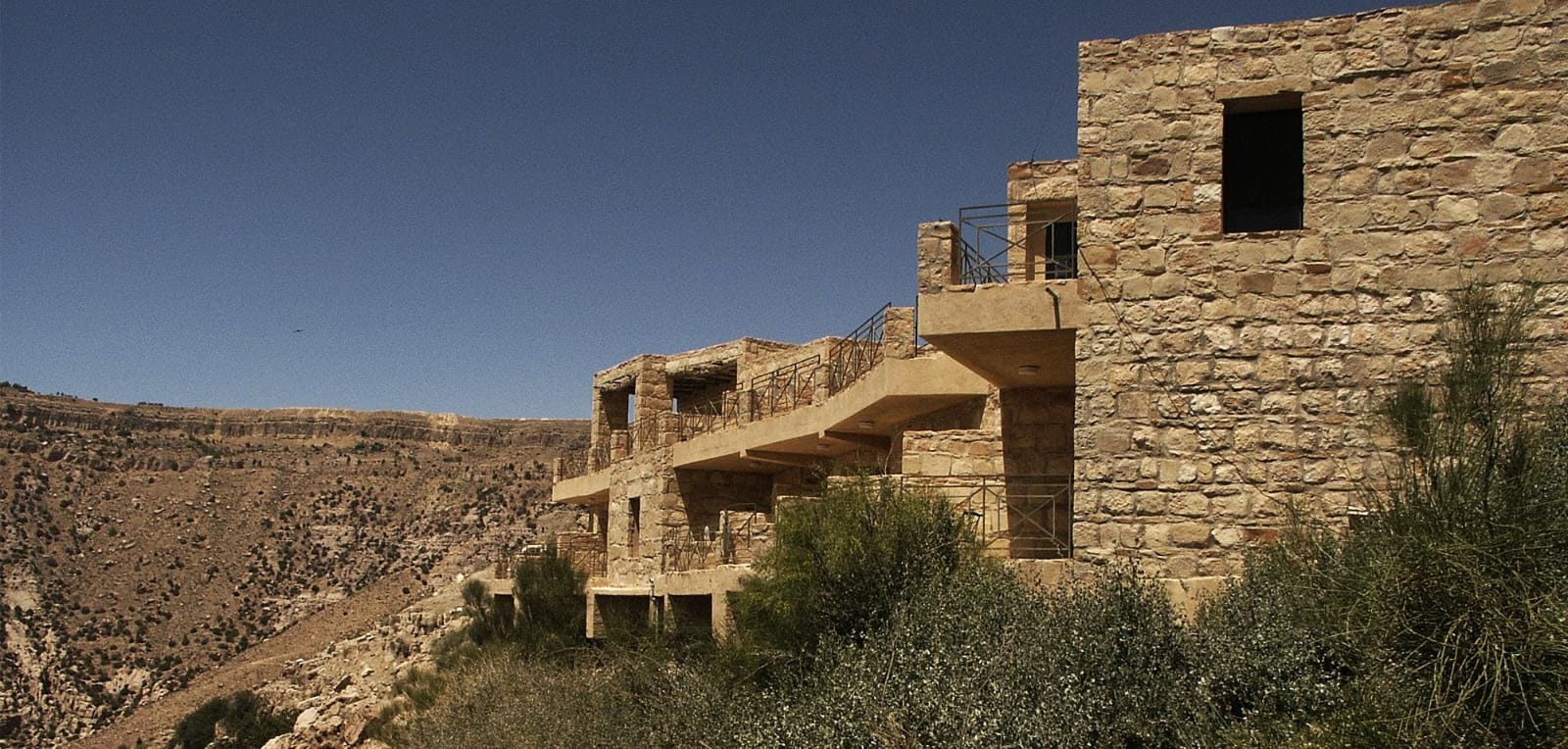  بيت الضيافة في ضانا.. وجهة سياحية وبيئية تدعم فرص العمل المحلية