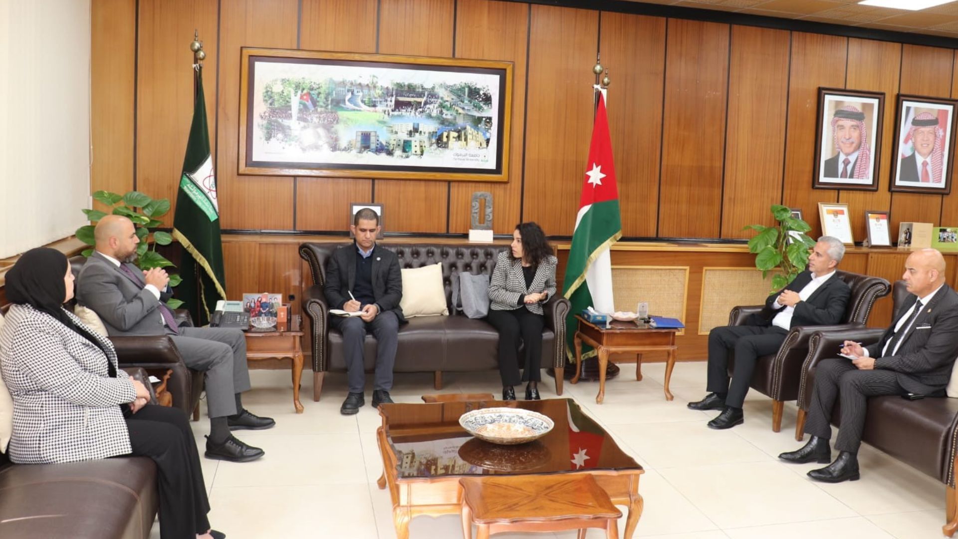  "اليرموك" و"الخدمة الجامعية العالمية" تبحثان التعاون بقضايا اللجوء والتنمية المستدامة