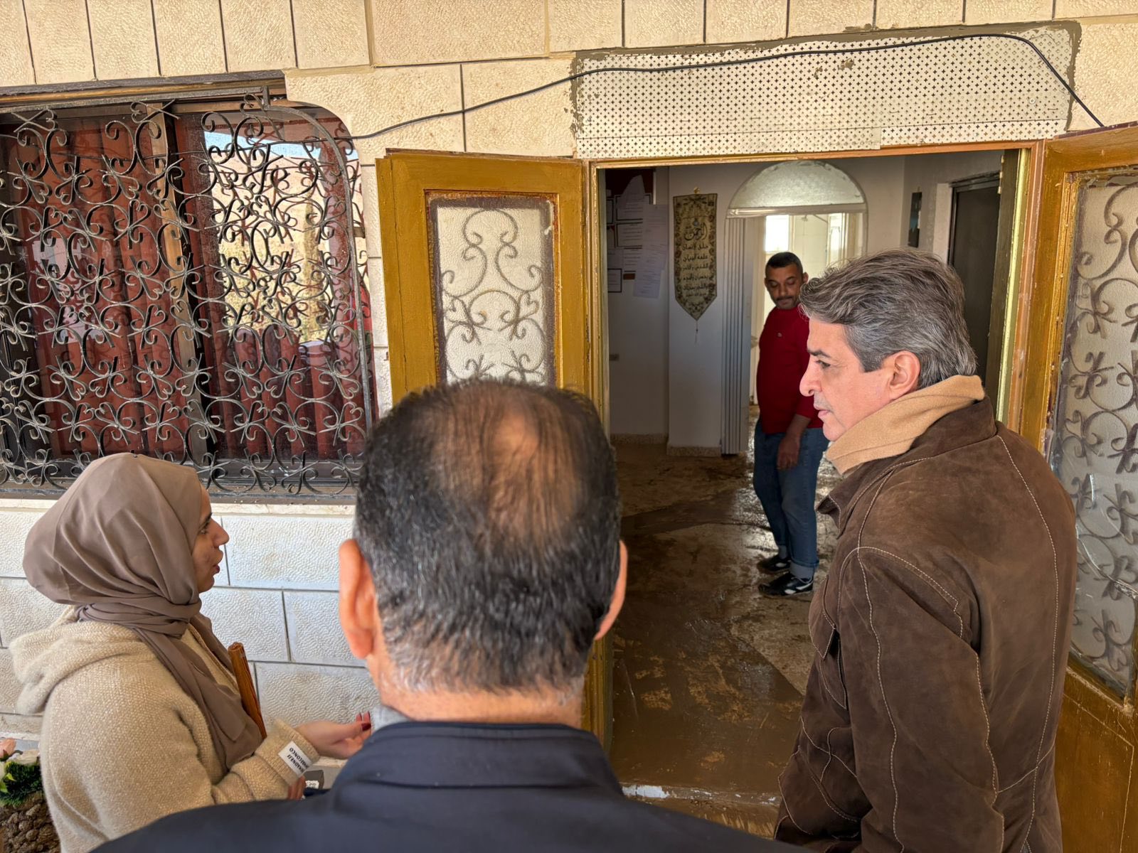  وزير الشباب يتفقد المرافق الرياضية بالكرك