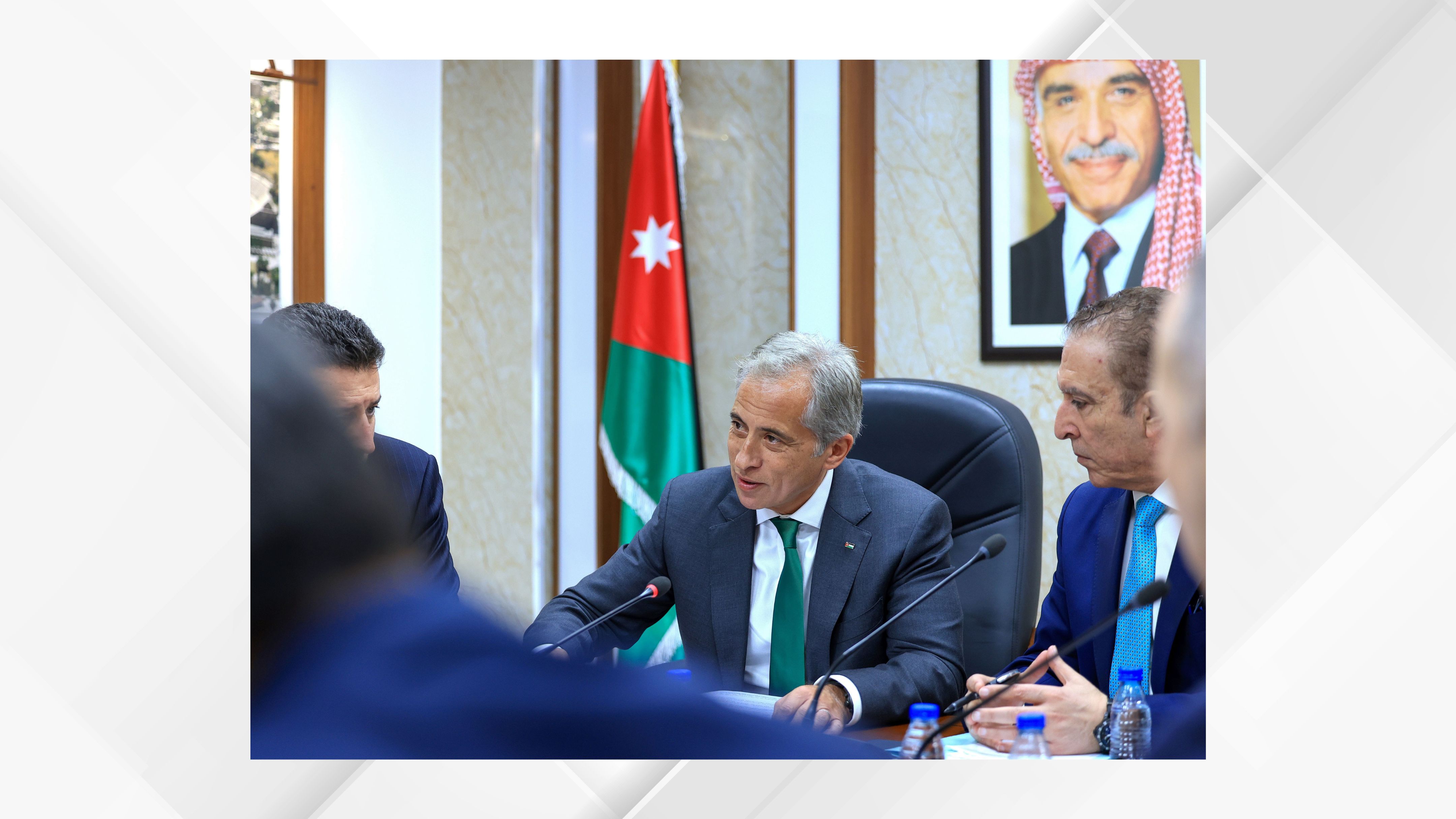  رئيس الوزراء يلتقي كتلة حزب الميثاق الوطني النّيابيَّة