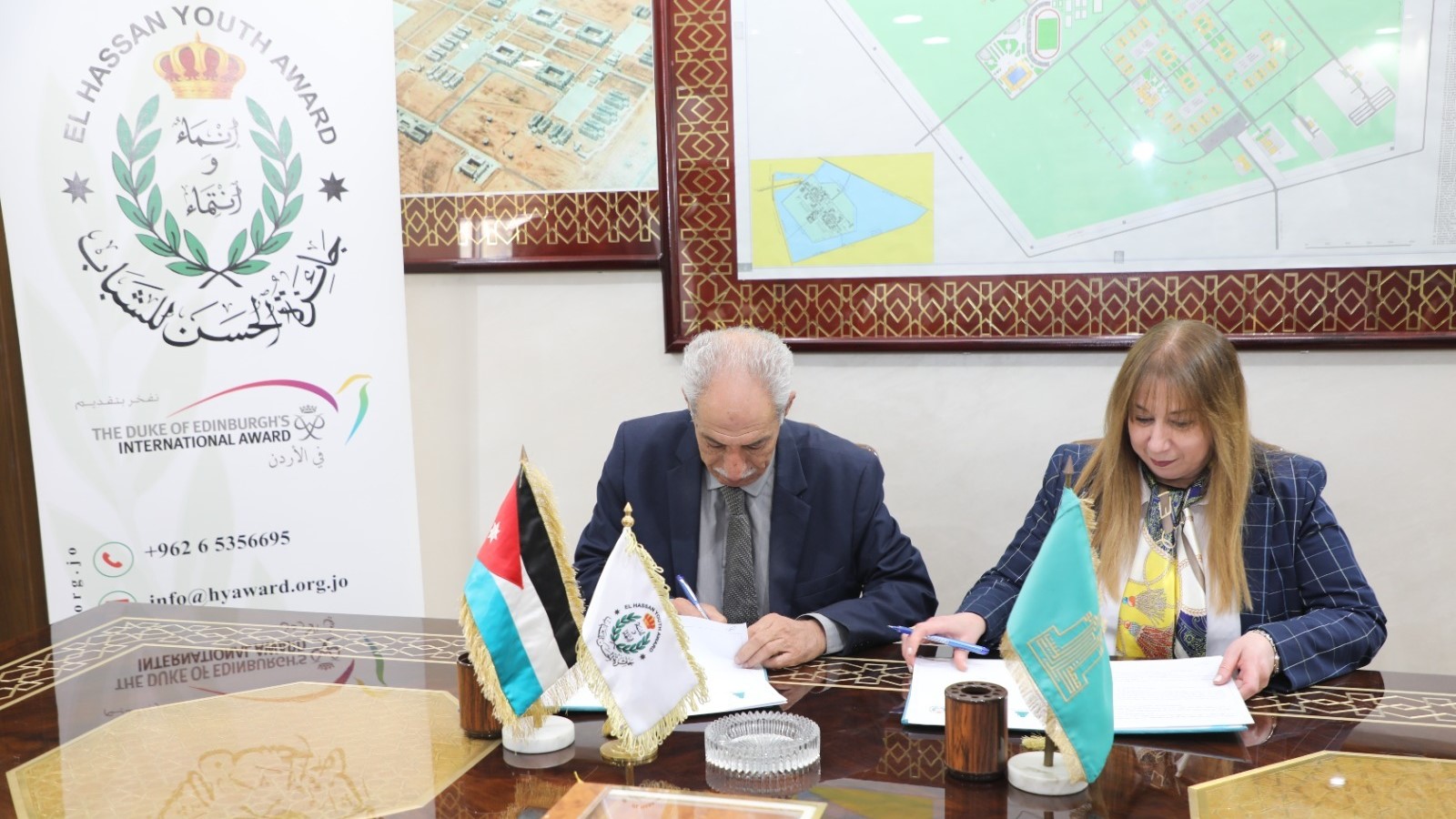  اتفاقية تعاون بين جائزة الحسن للشباب وجامعة آل البيت