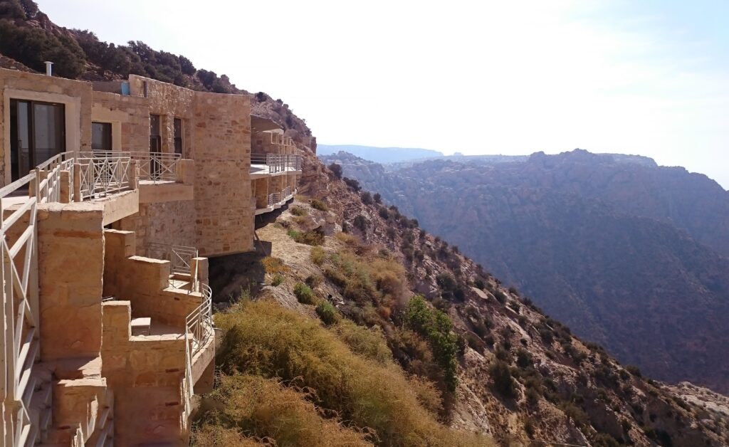  بيت الضيافة في ضانا.. وجهة سياحية وبيئية تدعم فرص العمل المحلية