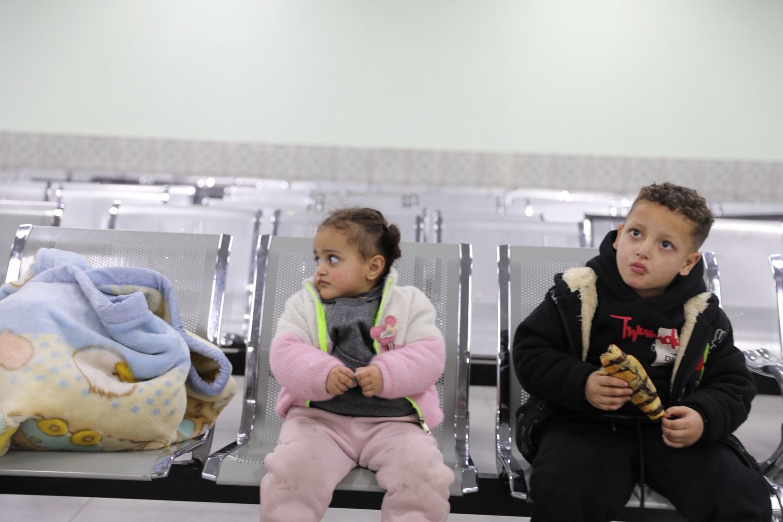  القوات المسلحة تجلي الدفعة 23 من أطفال غزة المرضى للعلاج في المملكة