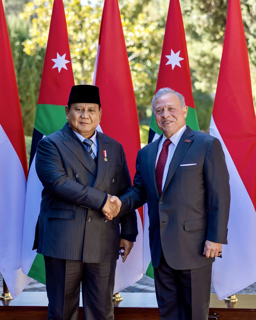  الملك والرئيس الإندونيسي يعقدان مباحثات في قصر بسمان