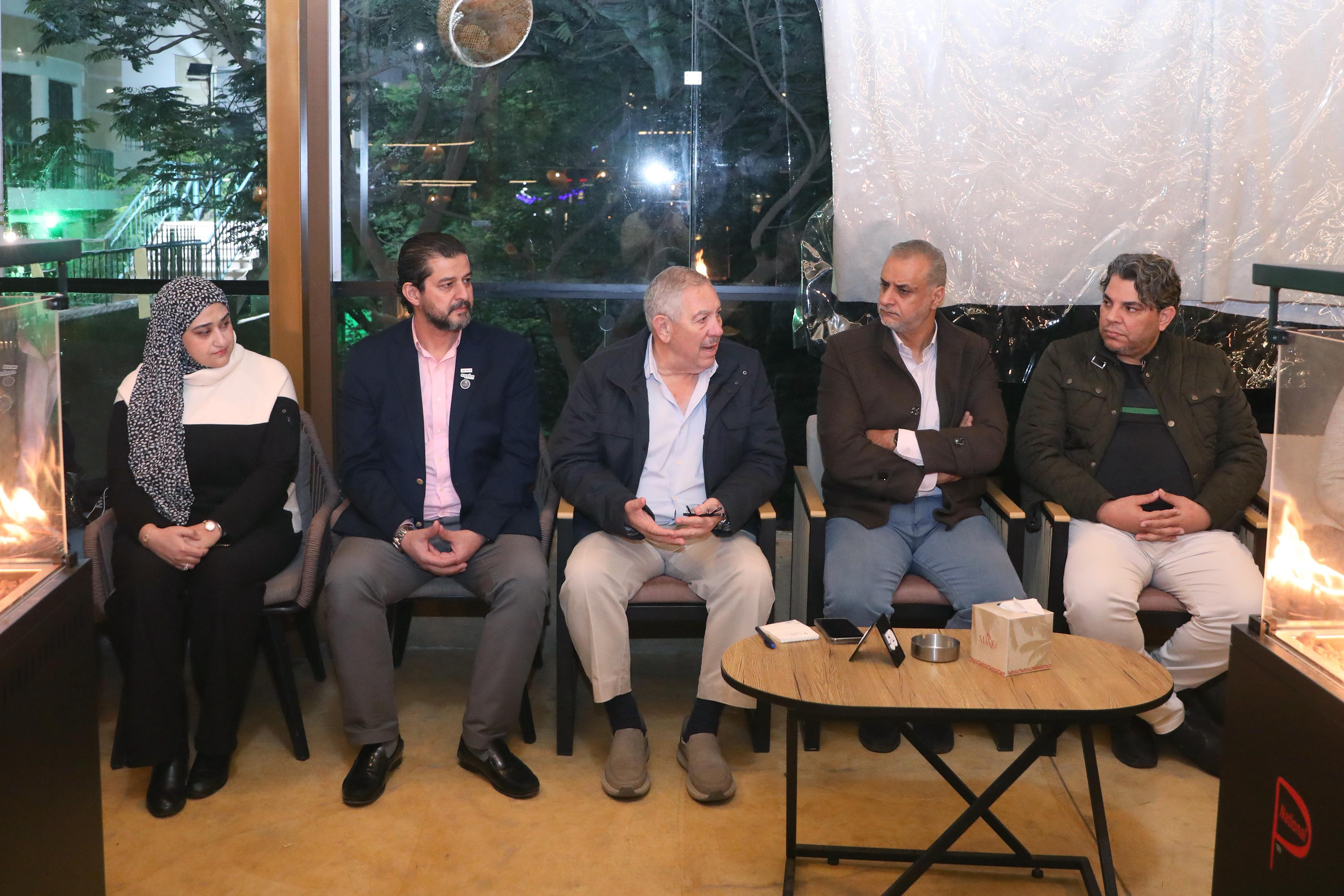  رئيس سلطة العقبة يؤكد أهمية فتح قنوات الحوار مع الشباب