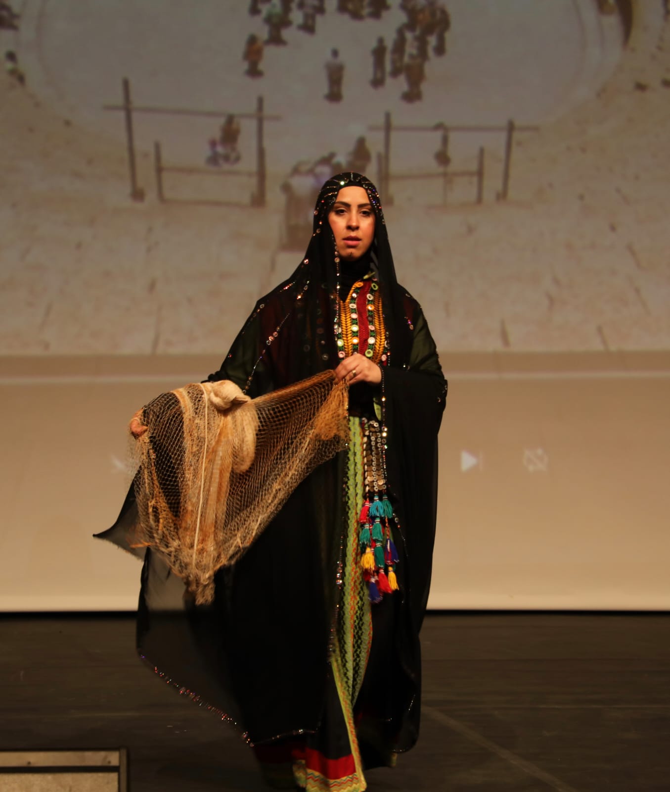  إشهار الثوب الوطني "خيوط المجد بين الهوية والوصاية" في المركز الثقافي الملكي