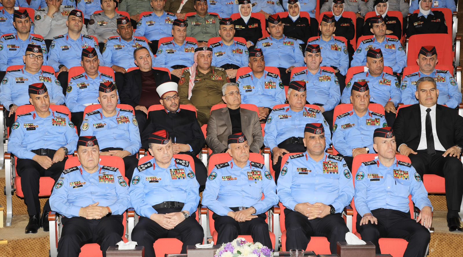  مدير الأمن العام يرعى حفل التقييم السنوي والتميز لعام "2025 "