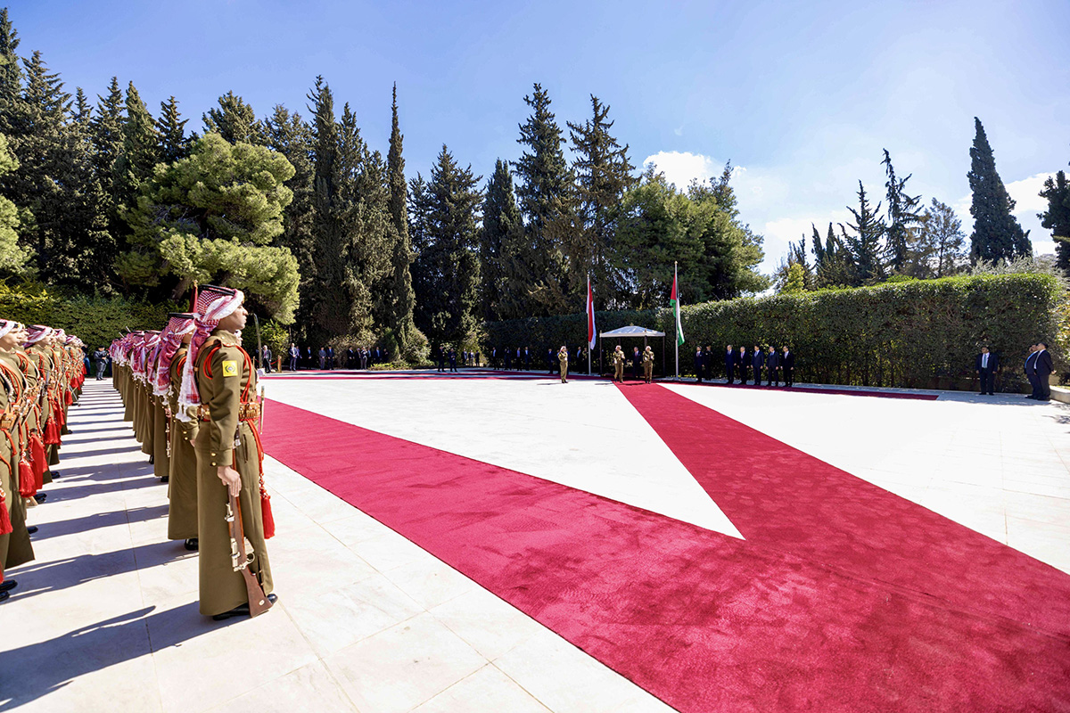  الملك والرئيس الإندونيسي يعقدان مباحثات في قصر بسمان