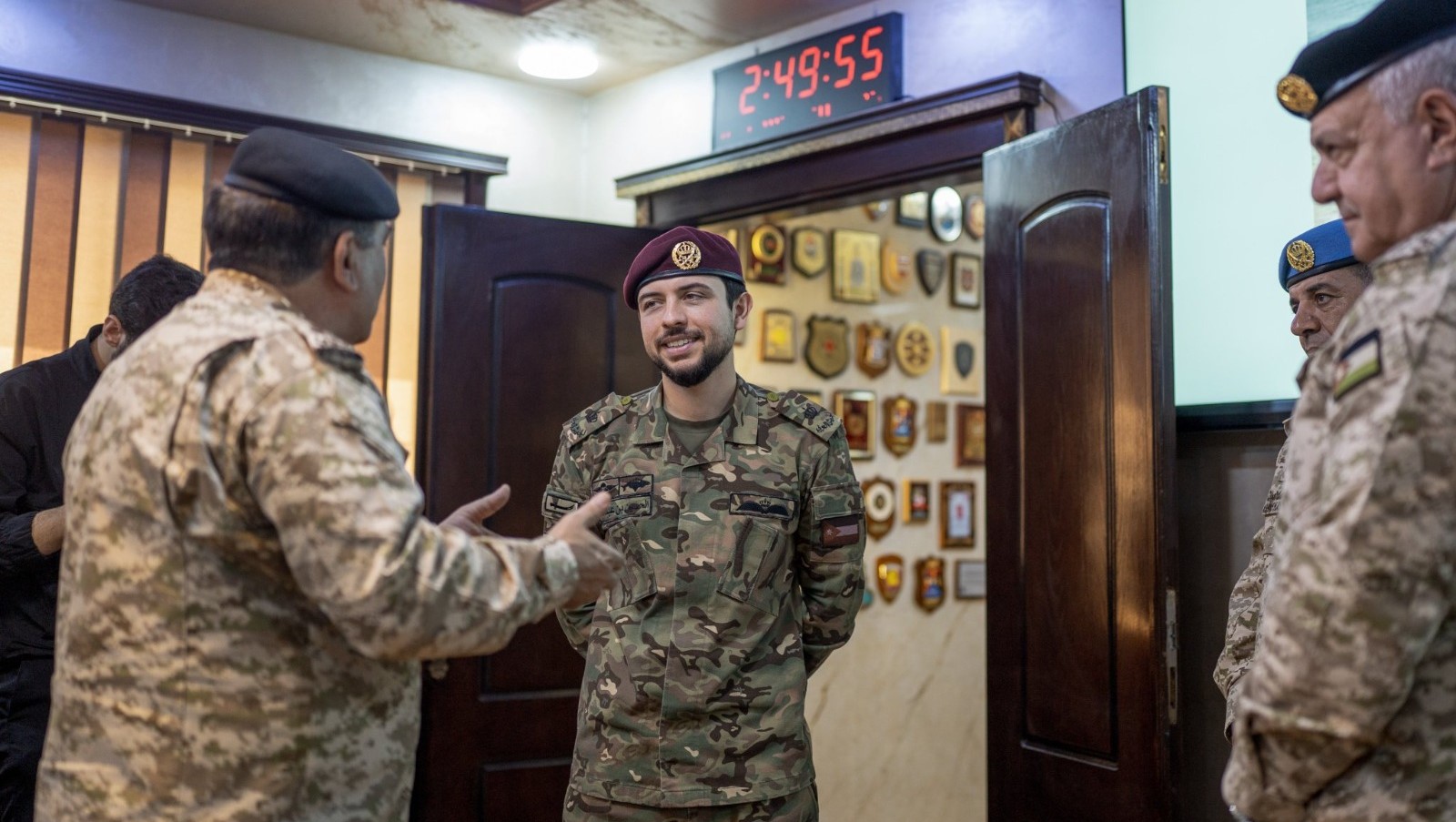  ولي العهد يزور مديرية سلاح الهندسة الملكي