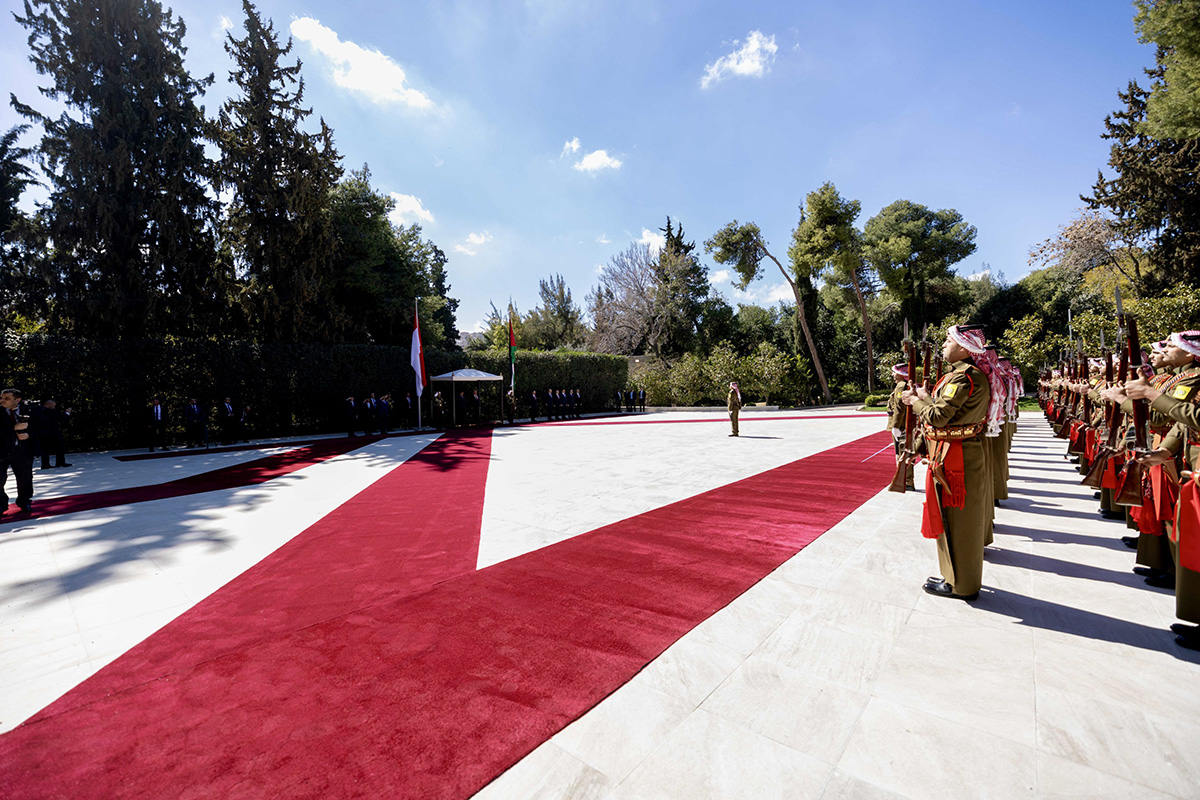 الملك والرئيس الإندونيسي يعقدان مباحثات في قصر بسمان