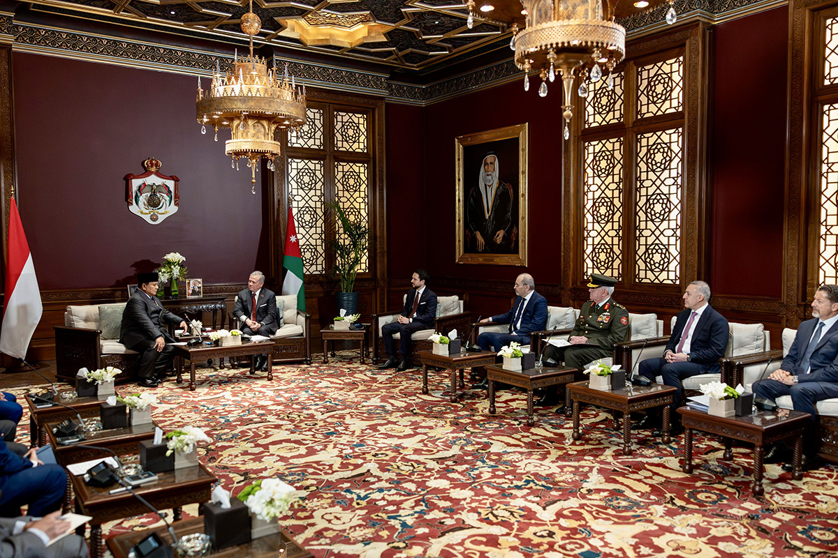  الملك والرئيس الإندونيسي يعقدان مباحثات في قصر بسمان