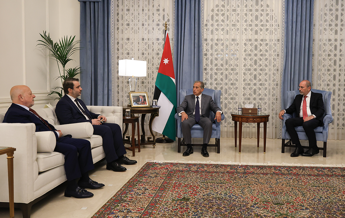  رئيس الوزراء يستقبل الوفد الوزاري السوري المشارك في أعمال الدورة الثانية لمجلس التنسيق الأعلى بين البلدين