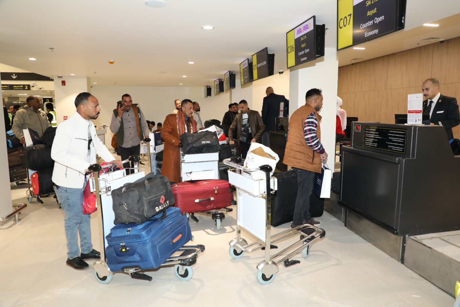  "مطار مدينة عمّان" يستقبل أول طائرة بعد تشغيله