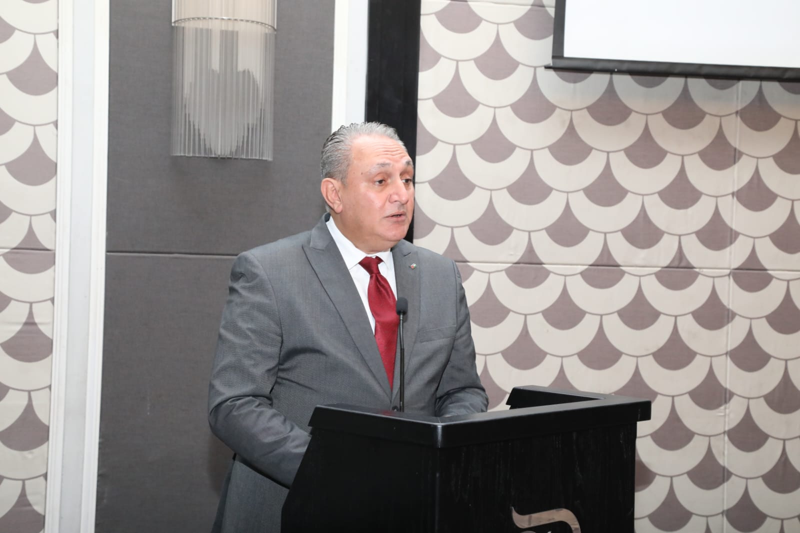  "المياه" تنظم ورشة حول الإفصاح البيئي والاجتماعي لمشروع الناقل الوطني