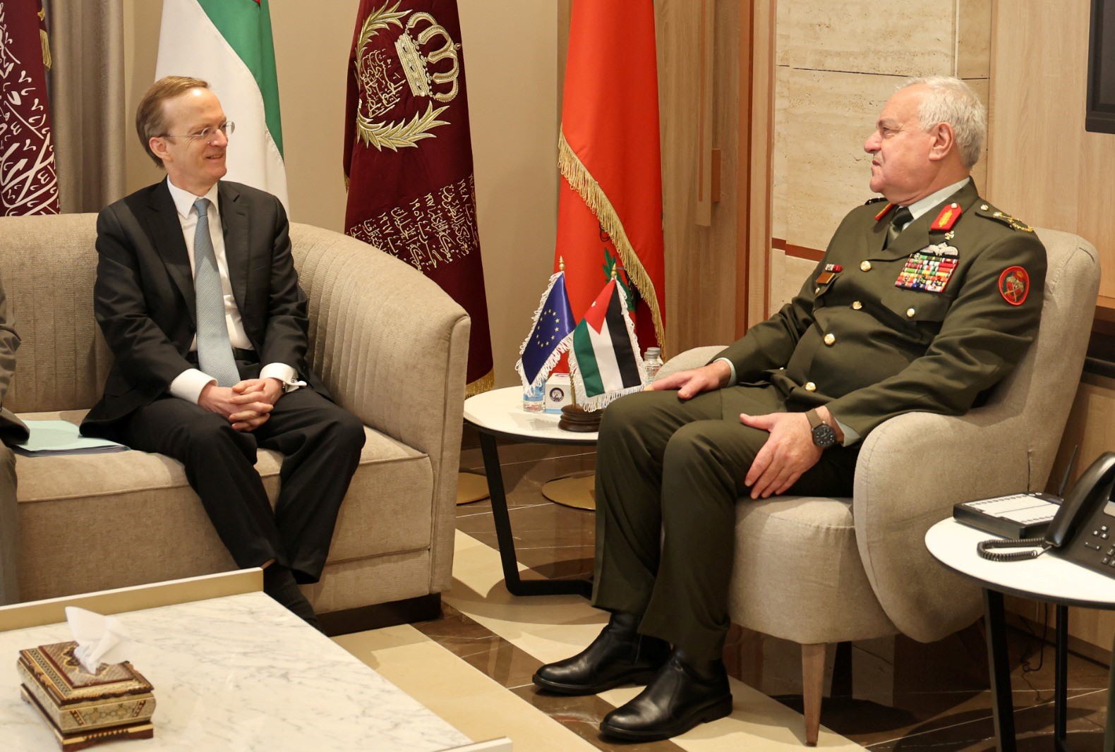 الحنيطي يستقبل نائب أمين عام جهاز الخدمات الخارجية للاتحاد الأوروبي