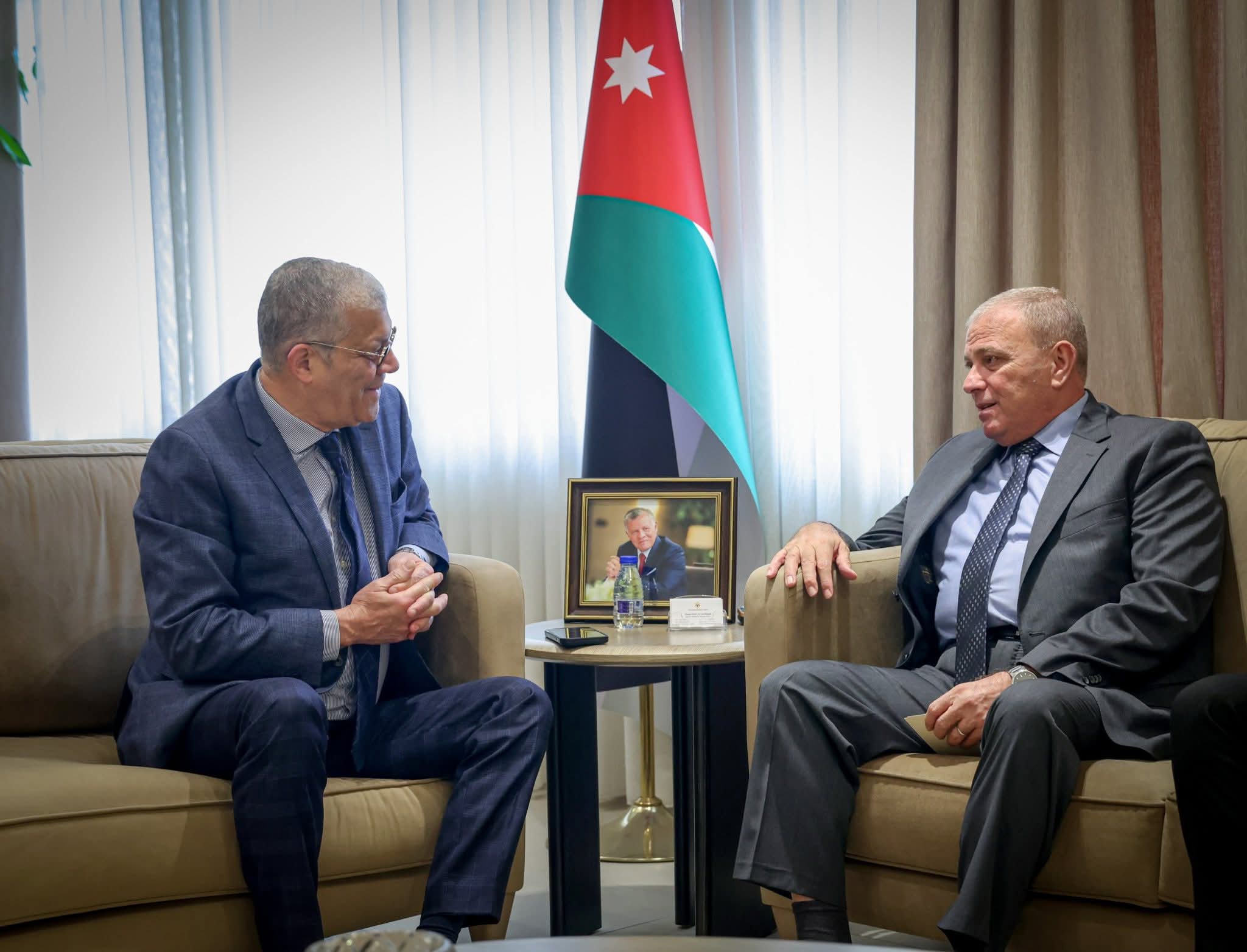  نائب رئيس مجلس النواب يلتقي السفير الجزائري