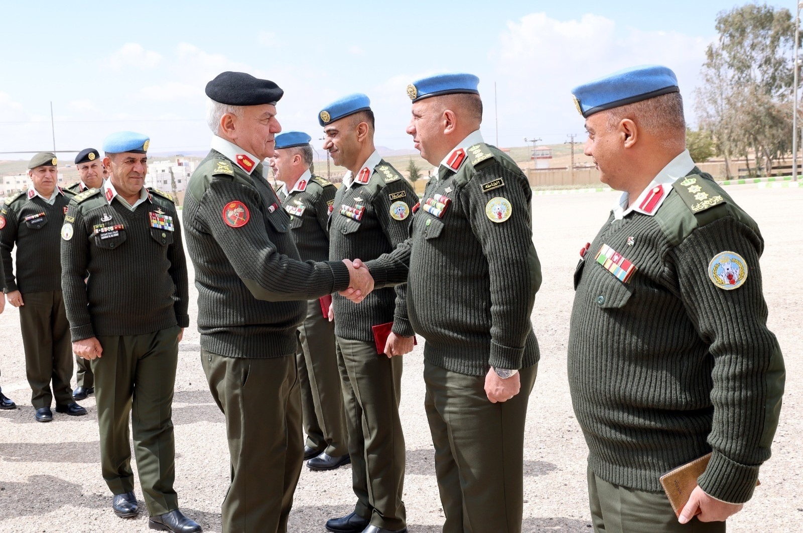 الحنيطي: يطلع على جهود سلاح الهندسة الملكي في التعامل مع المتساقطات