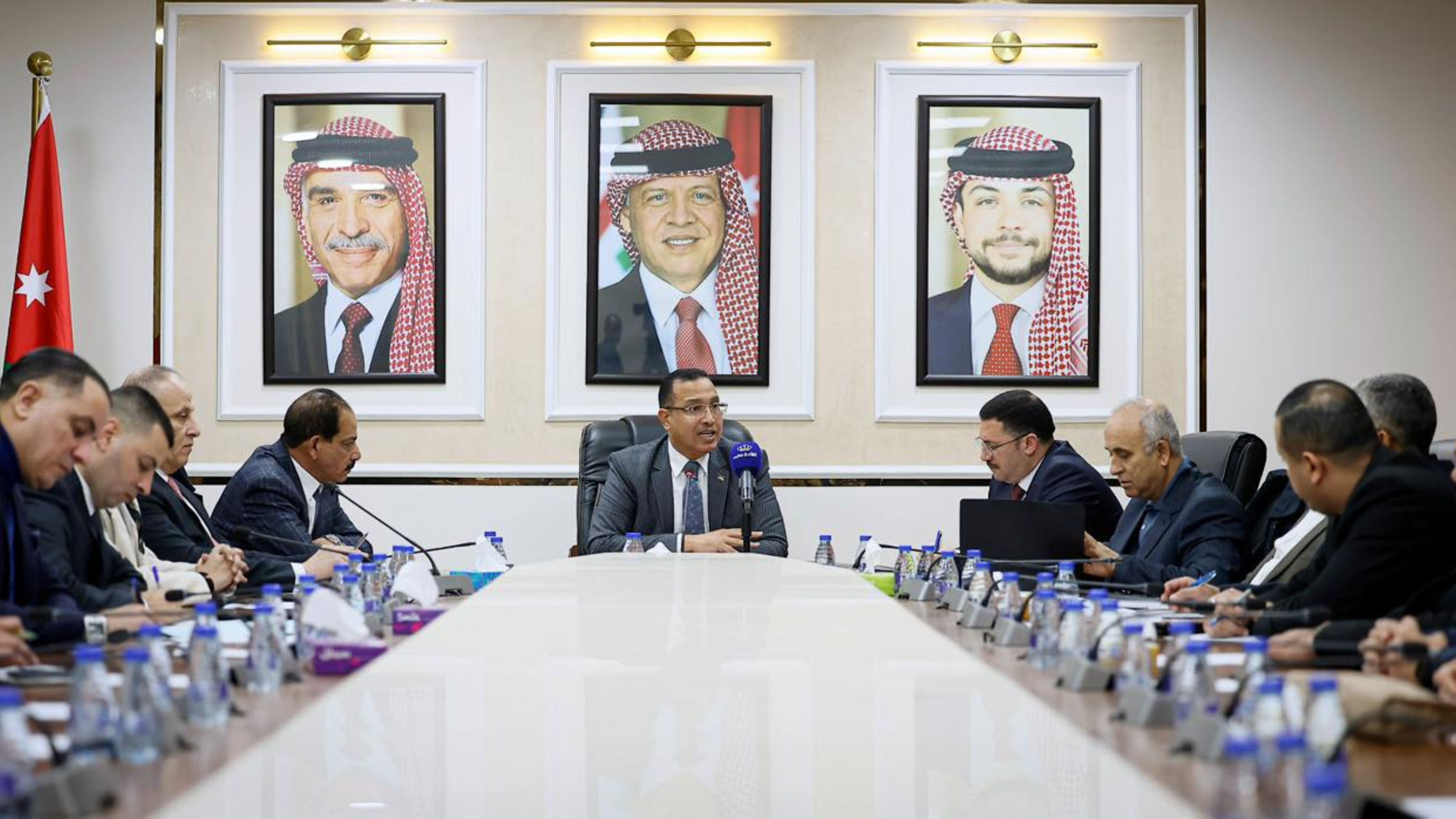  الإدارية النيابية تبحث ملفات إدارية ووظيفية تتعلق بموظفي القطاع العام