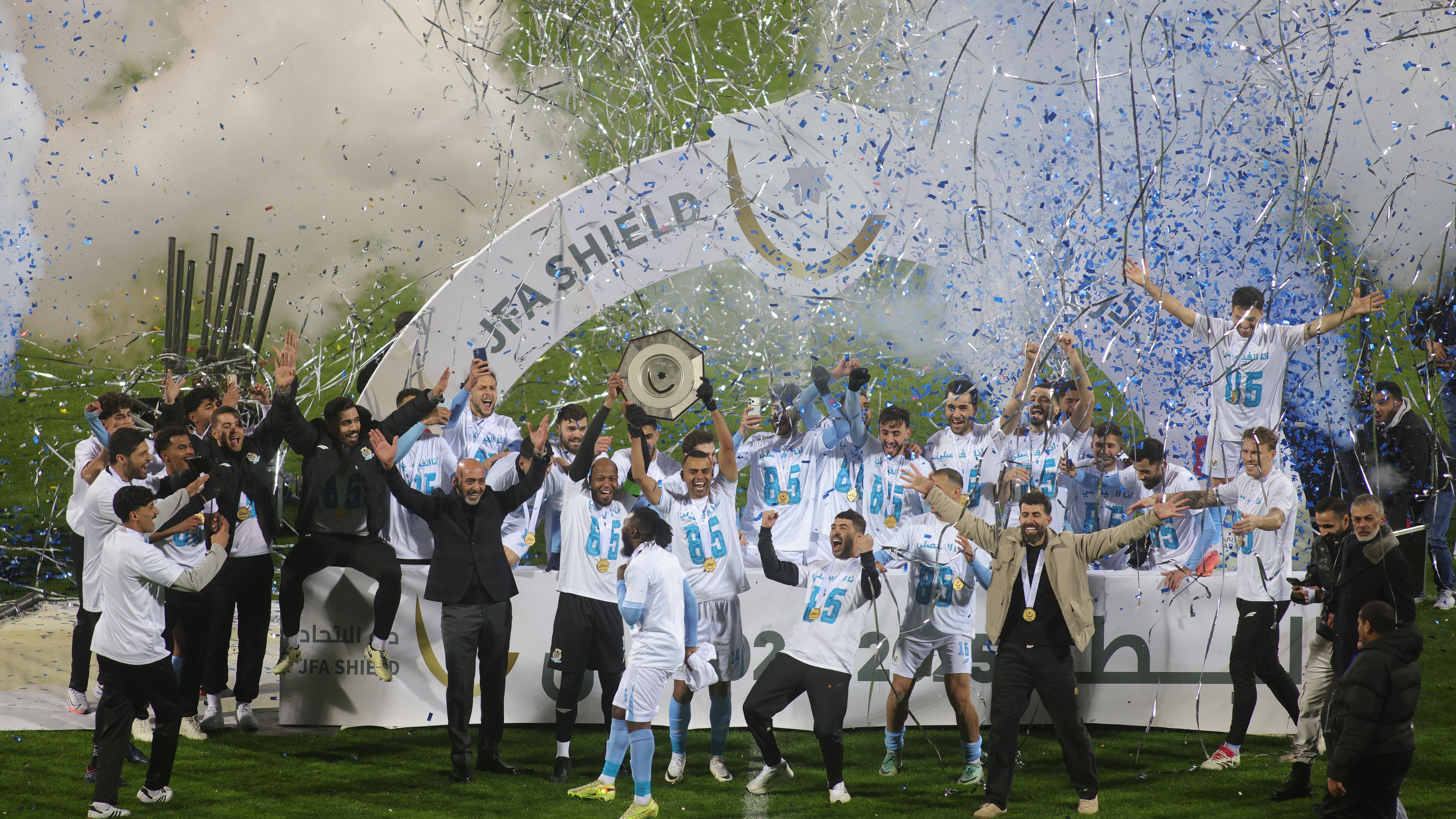  الفيصلي يغلب الوحدات ويتوج بلقب درع الاتحاد