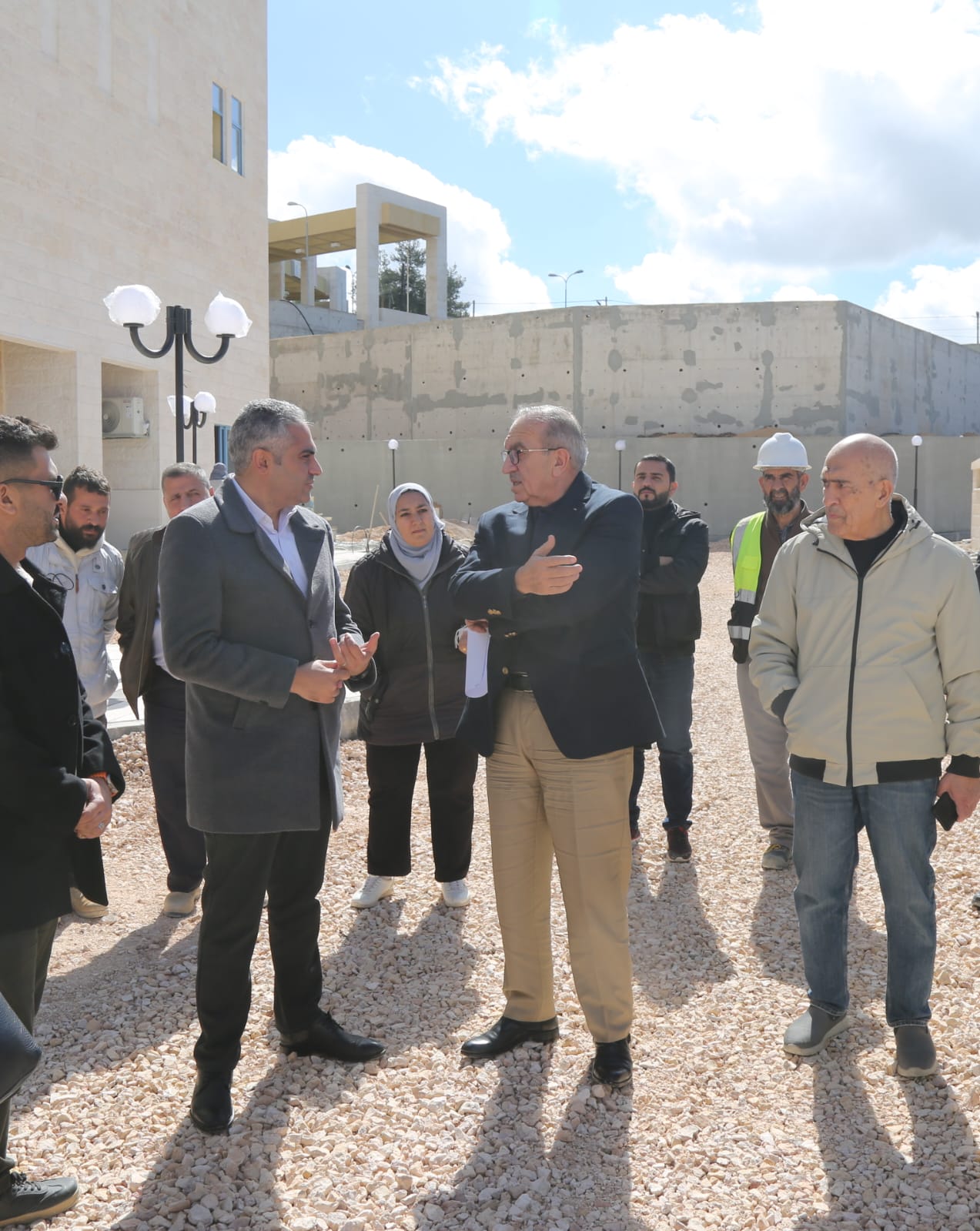 وزير الأشغال يتفقد مشروع توسعة مستشفى الإيمان الحكومي في عجلون