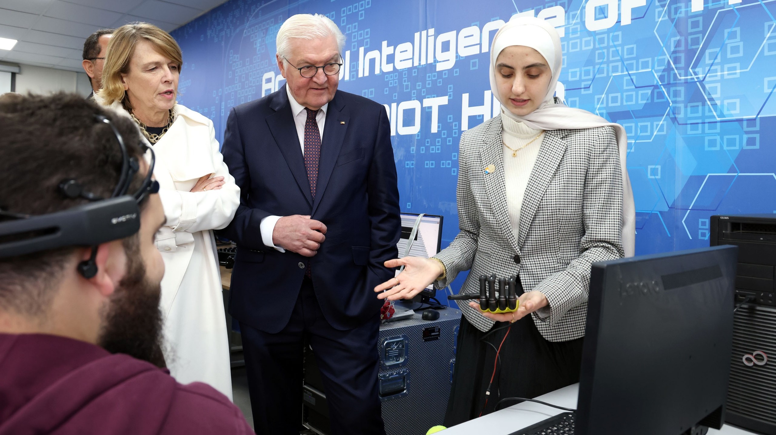  الرئيس الألماني وعقيلته يزوران الجامعة الألمانية الأردنية