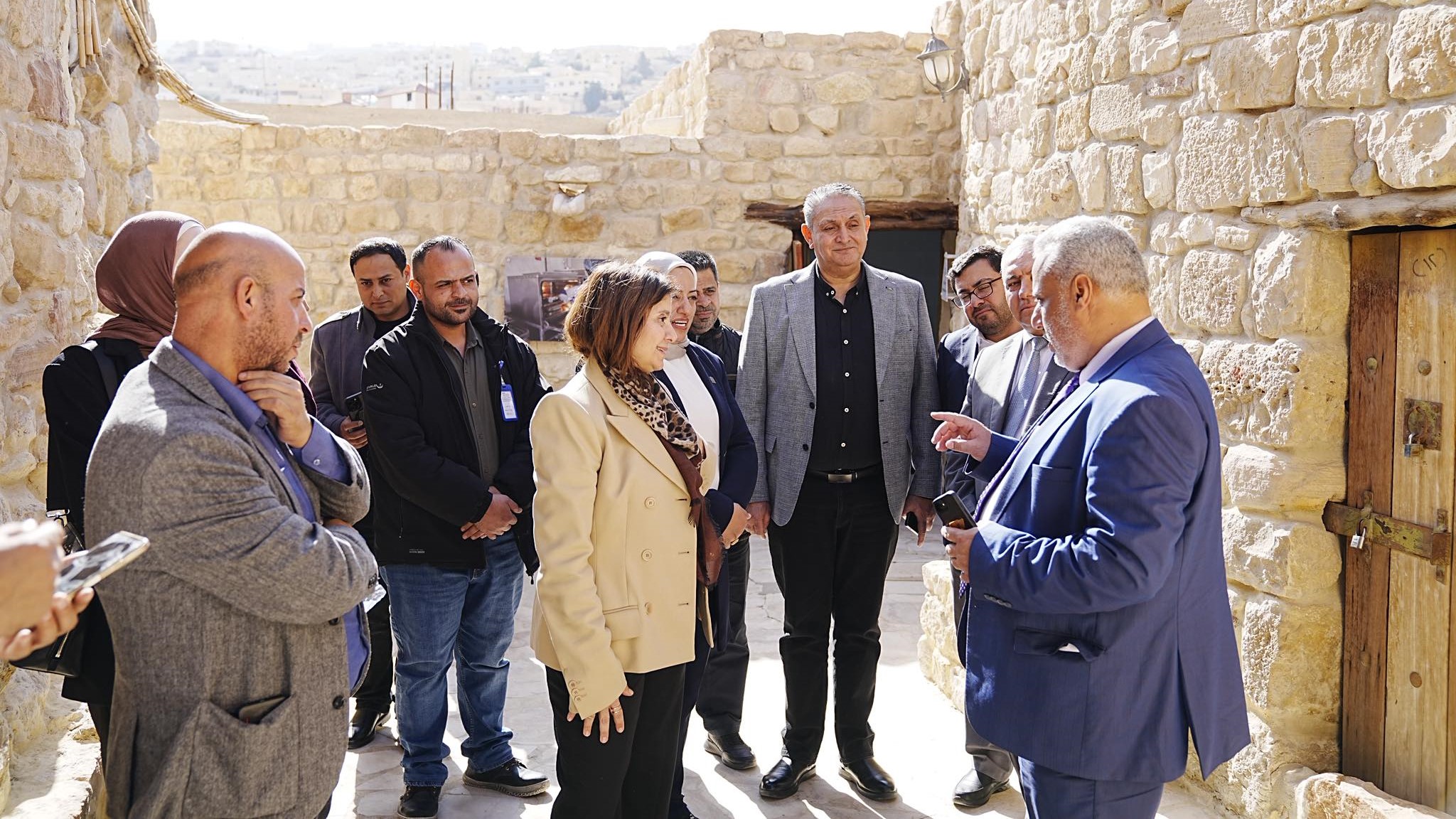  الأميرة دانا فراس ووزير البيئة يزوران مركز شقيلة في البترا