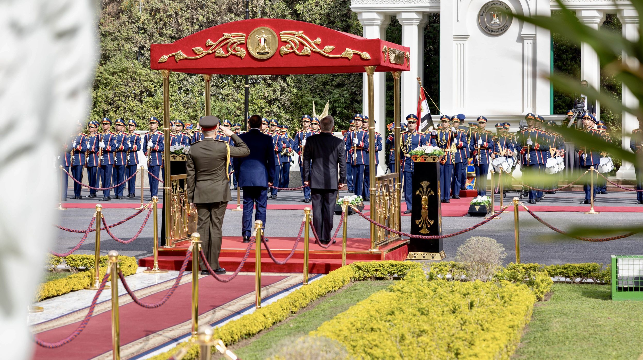  الملك والرئيس المصري يعقدان مباحثات في القاهرة