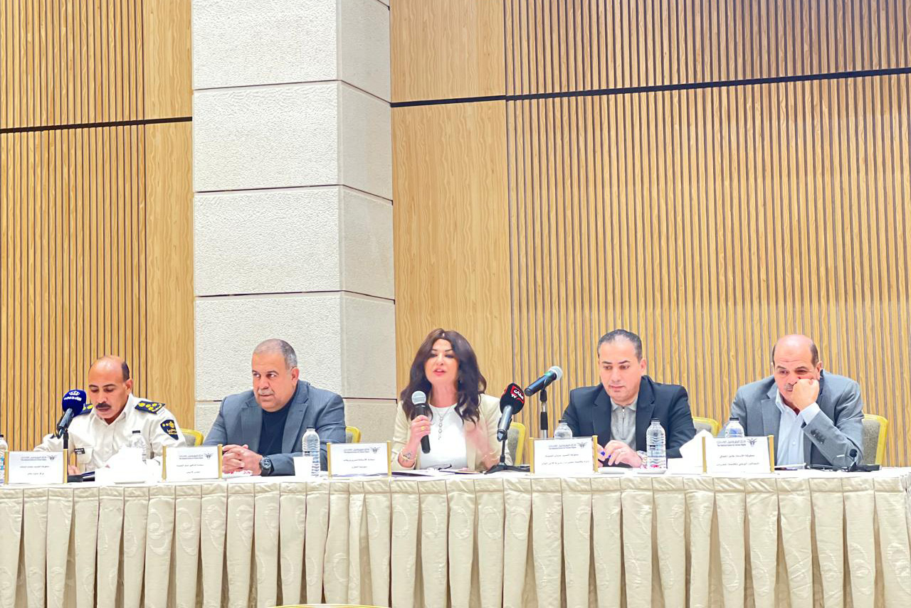 مركز حقوق الإنسان ينظم حوارية حول "المخدرات وآثارها على المجتمع" 