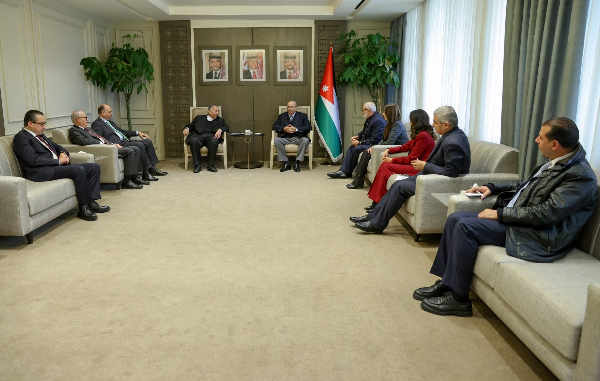  رئيس مجلس النواب يلتقي جماعة عمان لحوارات المستقبل