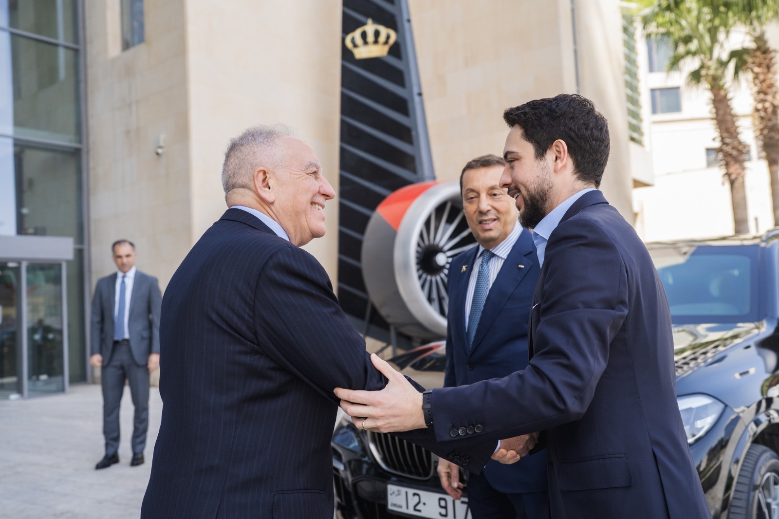  ولي العهد يزور شركة الخطوط الجوية الملكية الأردنية