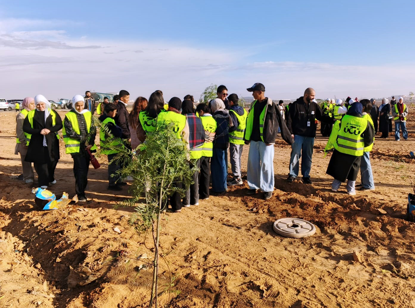  حملة تشجير ضمن برنامج التطوع الأخضر في المفرق 