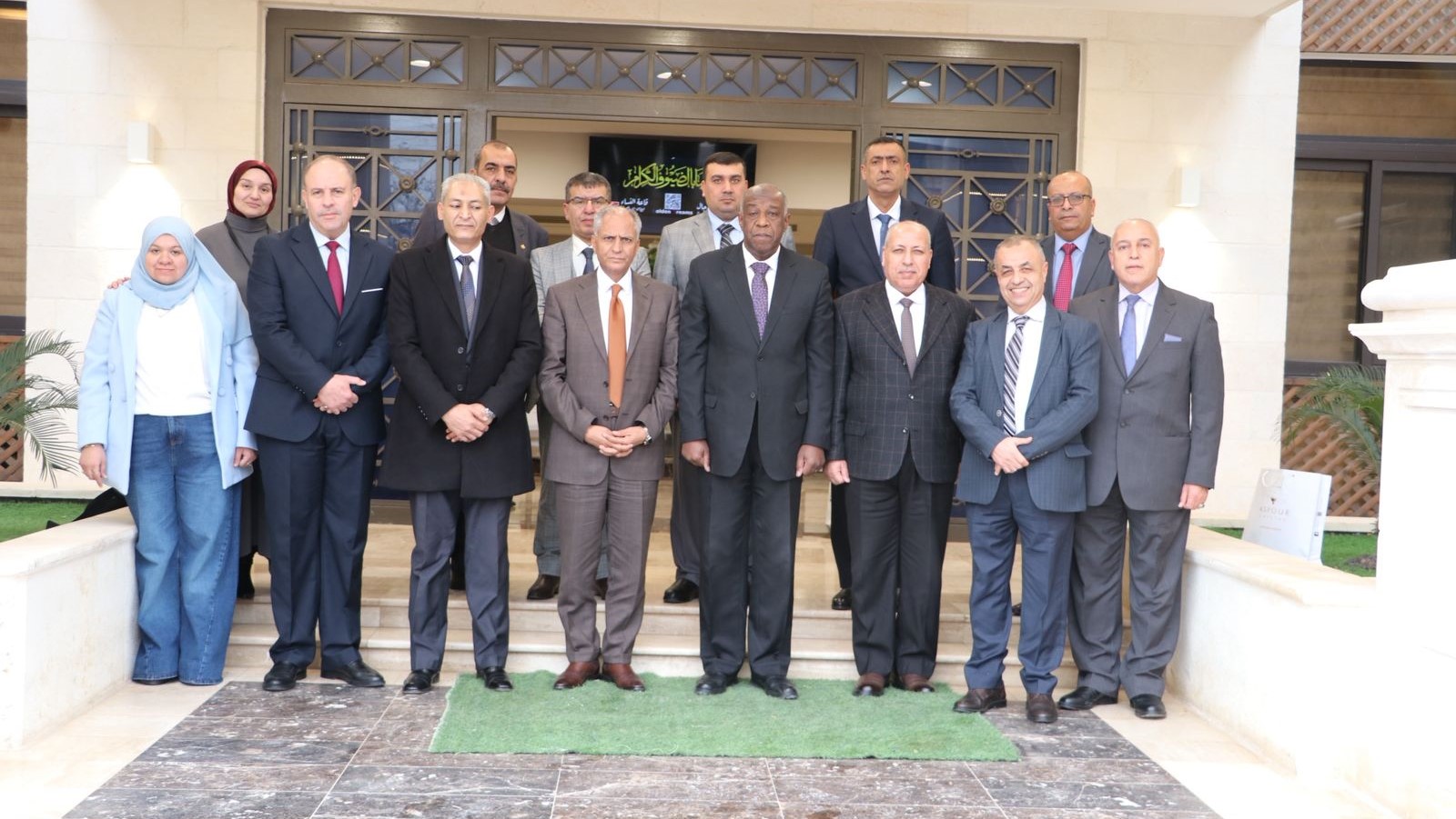  رئيس الاتحاد العربي للمحاربين القدماء يزور مؤسسة المتقاعدين العسكريين