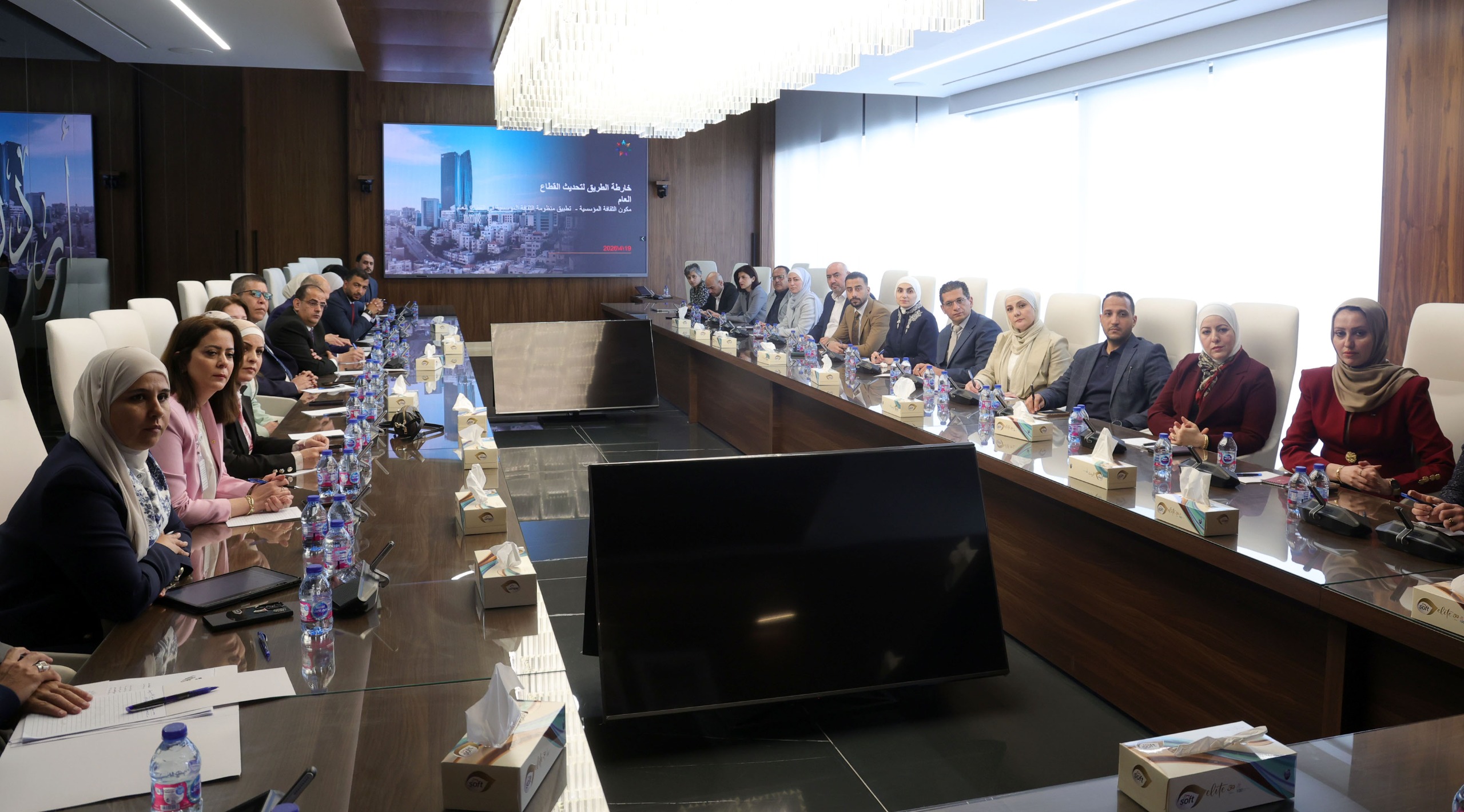  البلبيسي تلتقي سفراء التغيير وتؤكد أهمية تعزيز الثقافة المؤسسية في القطاع العام