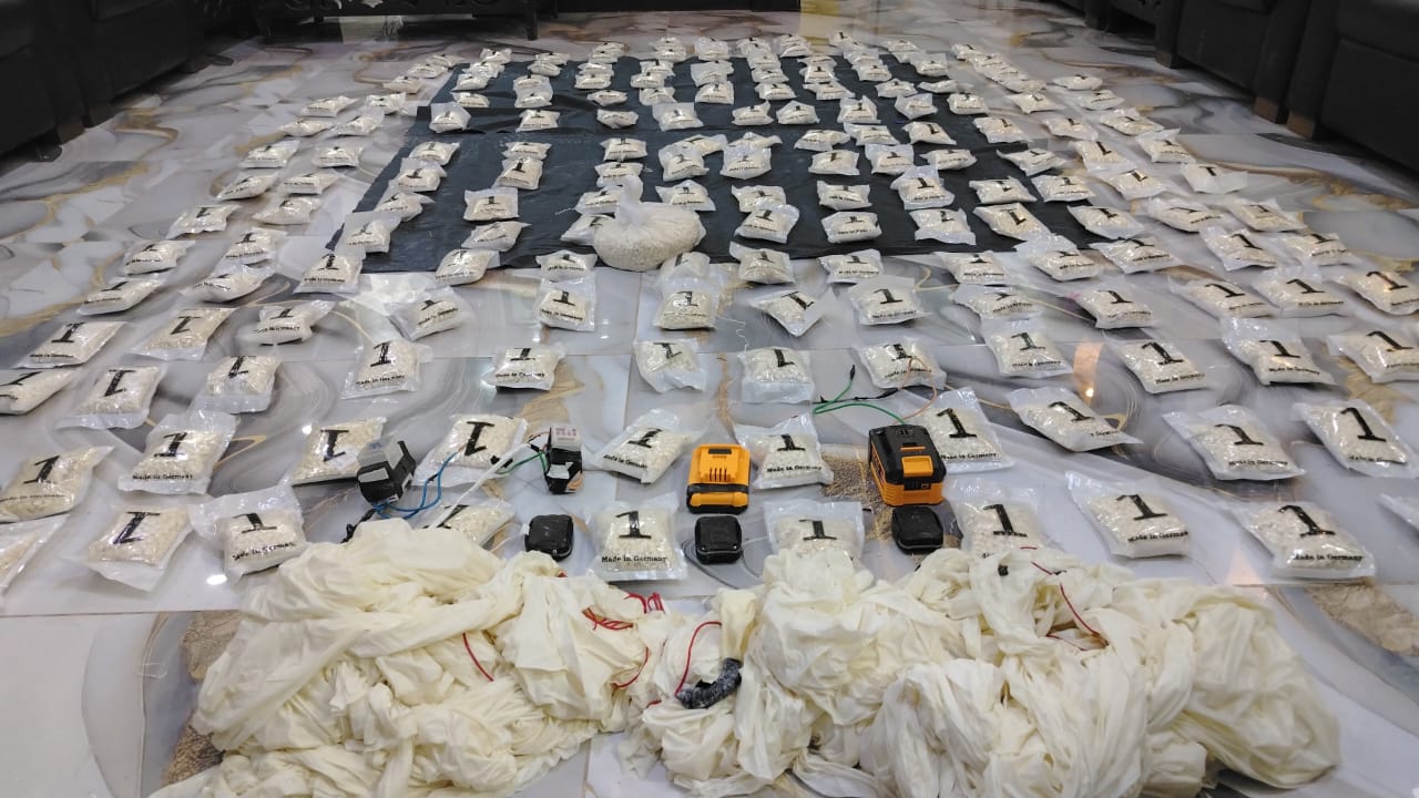  المنطقة العسكرية الشرقية تحبط محاولتي تهريب مواد مخدرة بوسطة بالونات