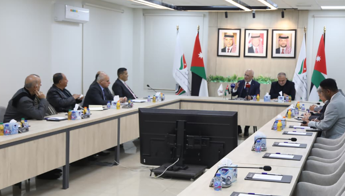  رئيس "المستقلة للانتخاب" يلتقي وفدا من ملتقى"رفاق السلاح"