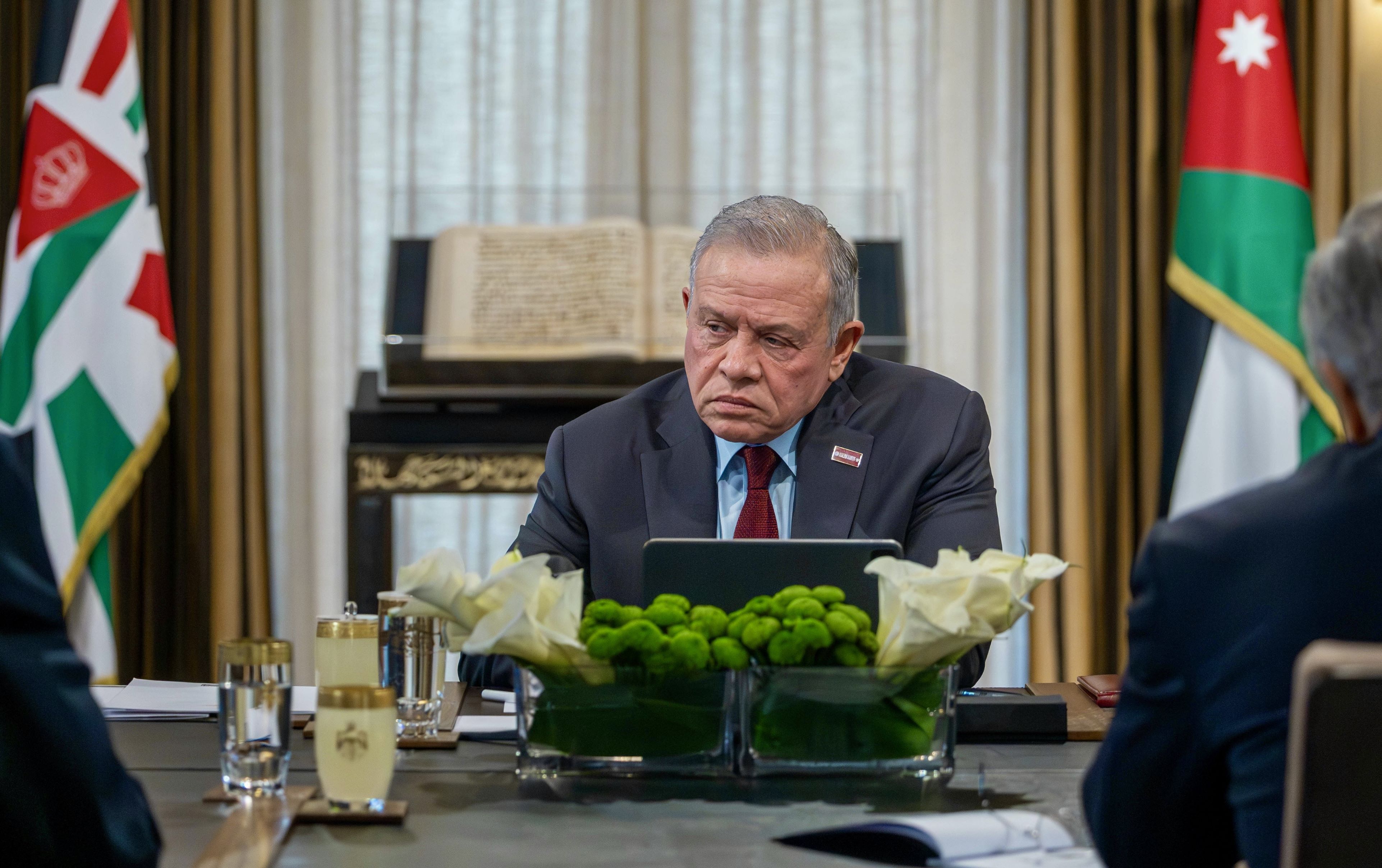  الملك خلال لقاء مع رؤساء وزراء سابقين: الأردن بخير وسيبقى بخير