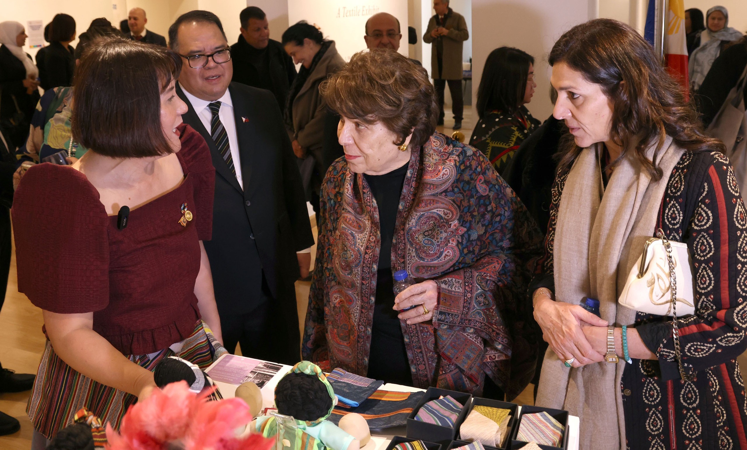  الأميرة وجدان الهاشمي ترعى افتتاح معرض المنسوجات الفليبيني "كثابيت أوغنايان" 