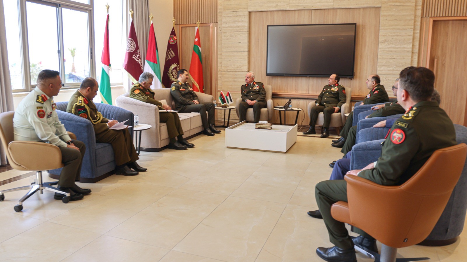  رئيس الأركان يستقبل نائب القائد العام للقوات المسلحة العربية الليبية