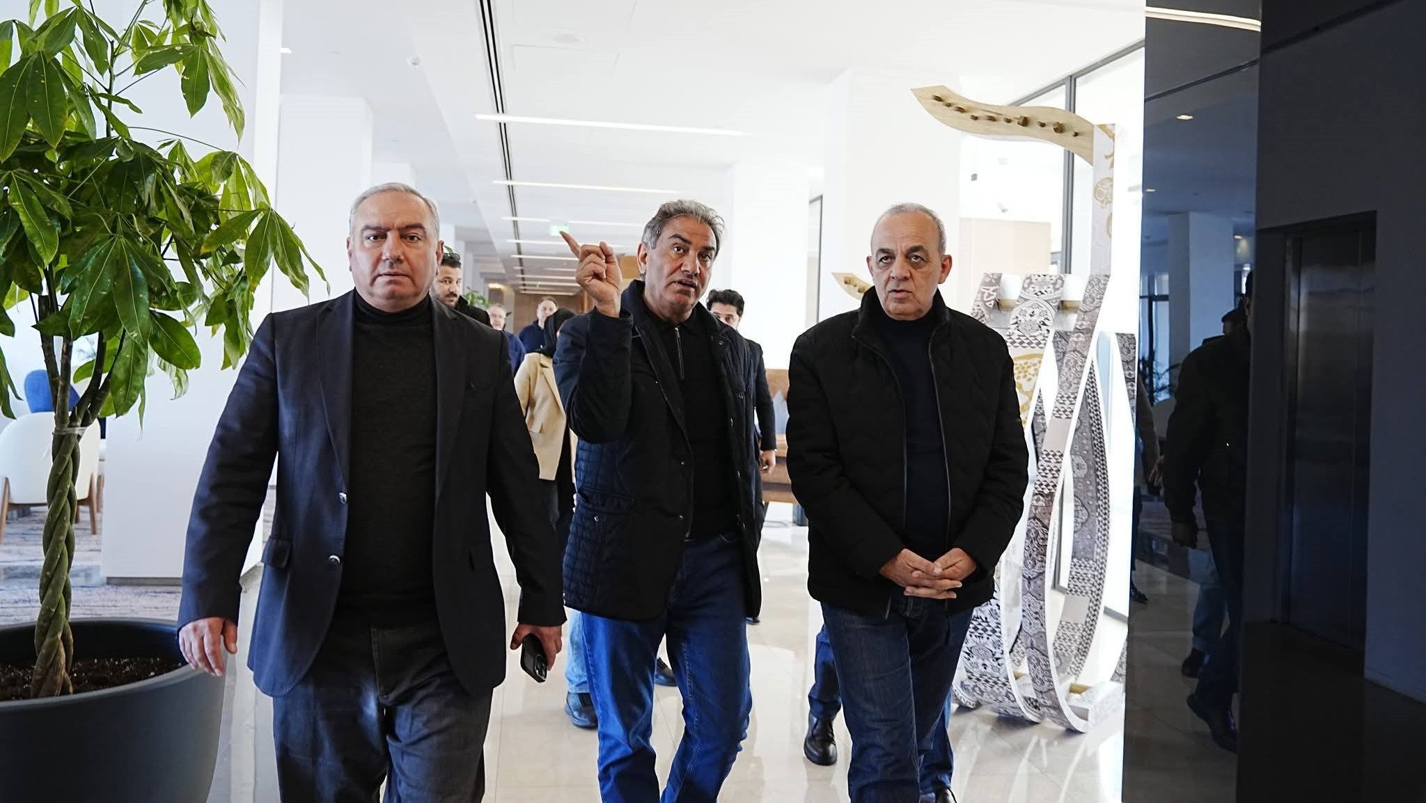  وزير السياحة ورئيس سلطة البترا يتفقدان الموقع الأثري ويطلعان على الخدمات المقدمة للزوار