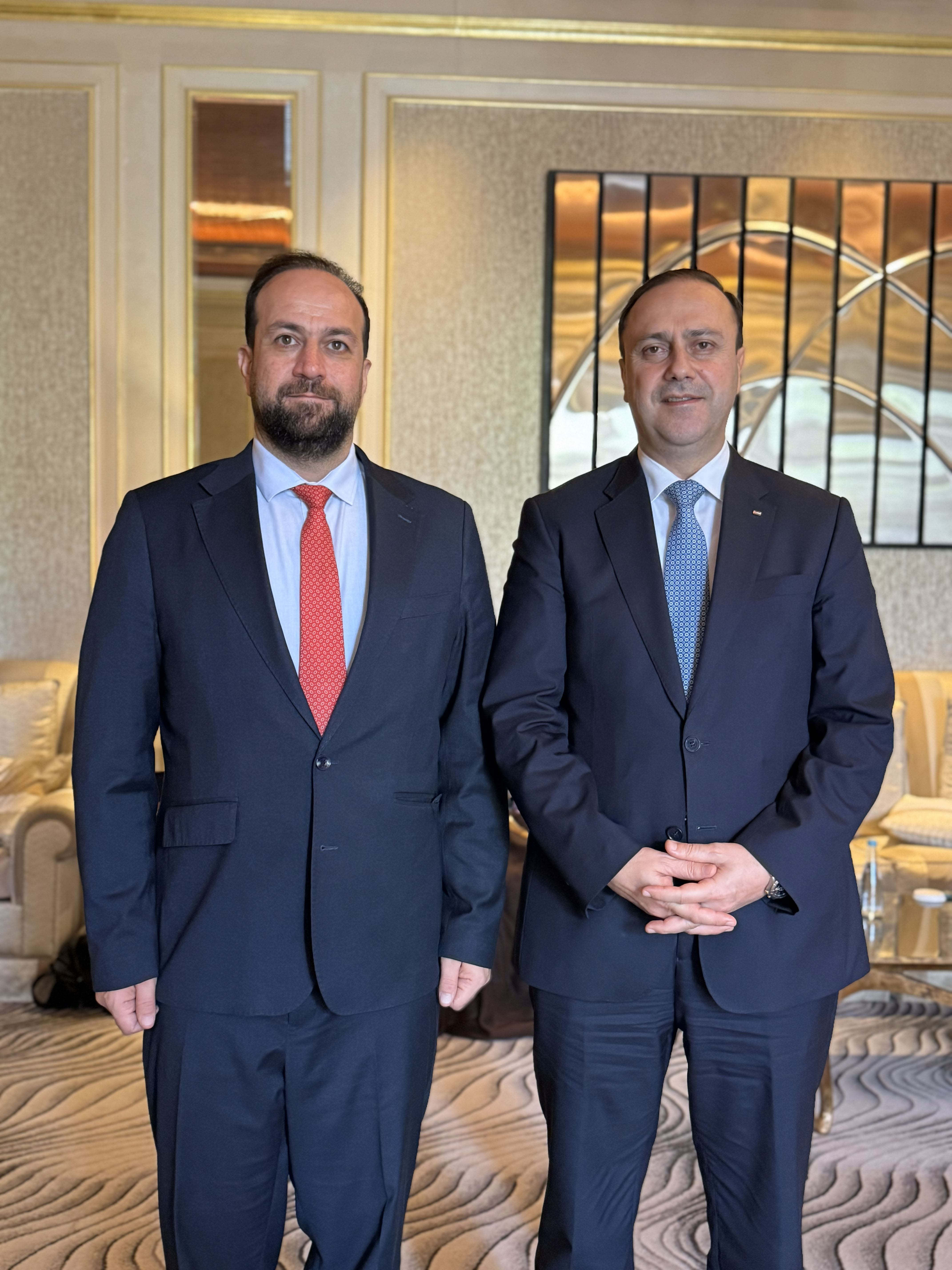  وزير الاتصال الحكومي يعقد سلسلة لقاءات عربية موسعة على هامش المنتدى السعودي للإعلام