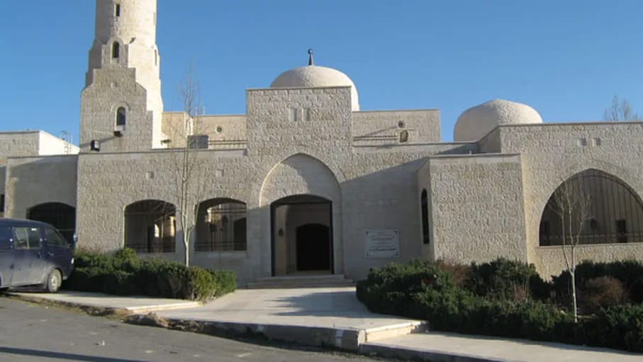 مقام الحارث الأزدي.. صرح ديني وتاريخي وسياحي في بصيرا