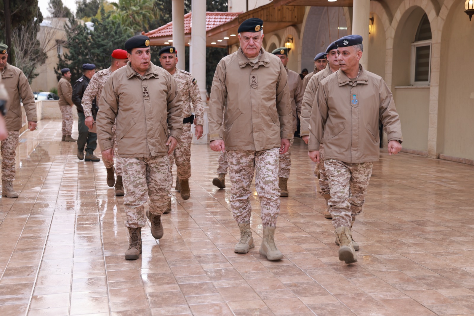  الحنيطي يؤدي صلاة عيد الفطر ويلتقي عدد من مرتبات سلاح الجو الملكي