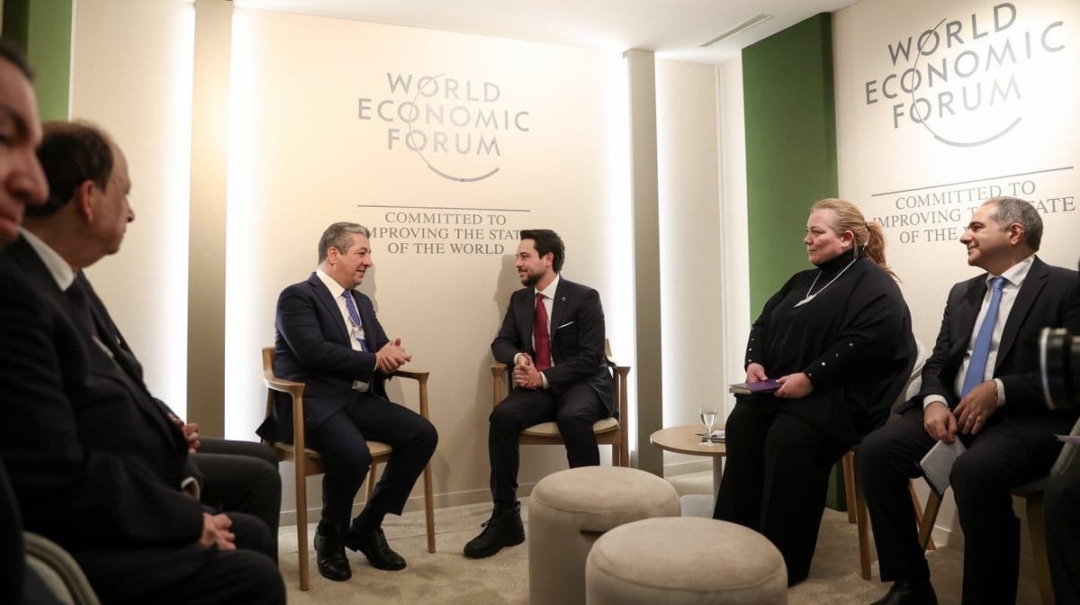  ولي العهد يعقد لقاء في دافوس مع رئيس حكومة إقليم كردستان