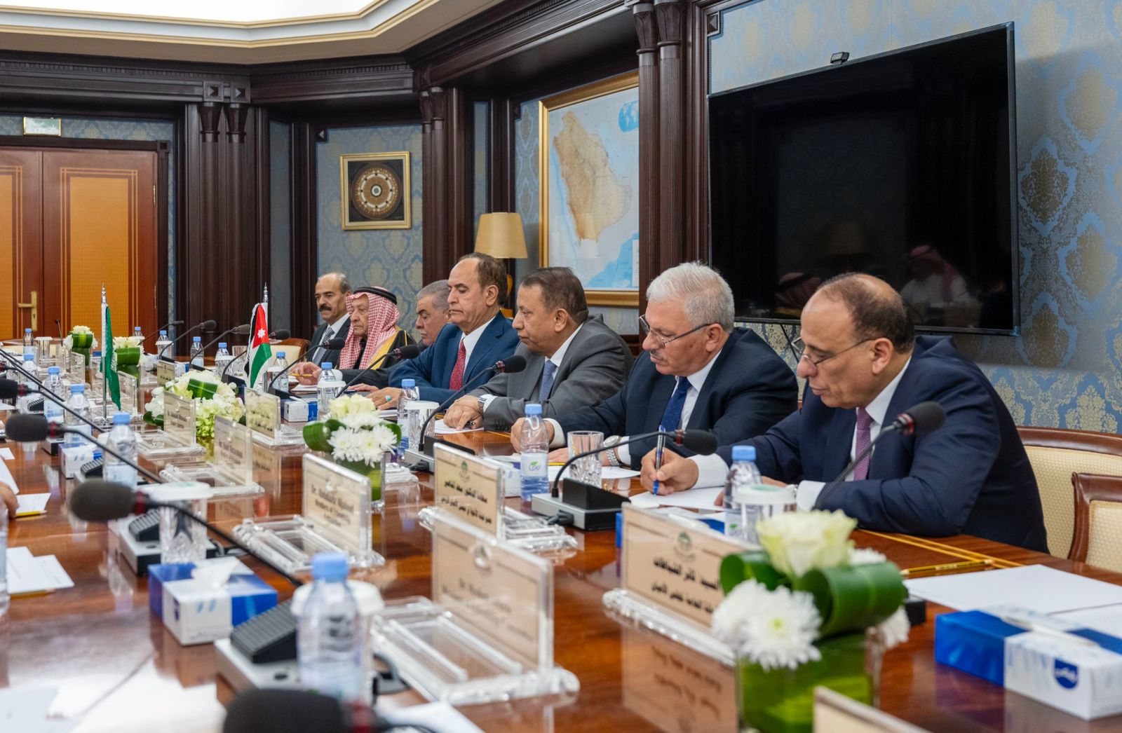 الأخوة الأردنية السعودية في الأعيان تجري لقاءات ثنائية في الرياض