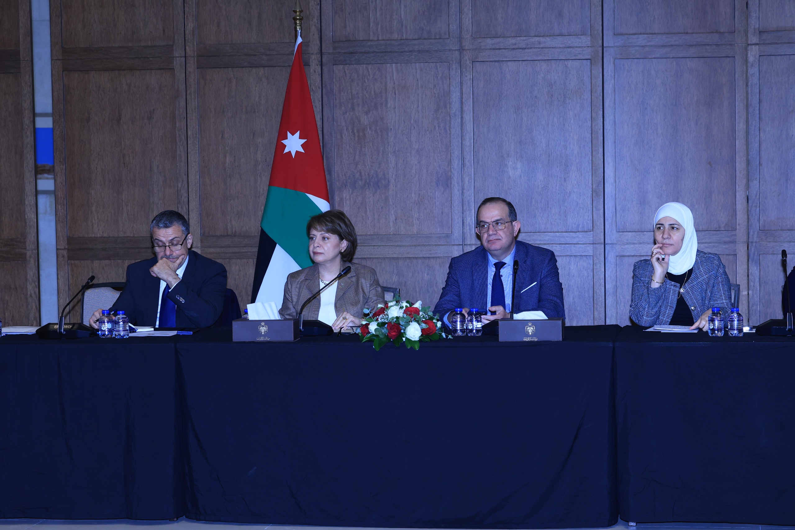  رئاسة الوزراء تعقد جلسة حول الذكاء الاصطناعي في تطوير الإدارة الحكومية العربية