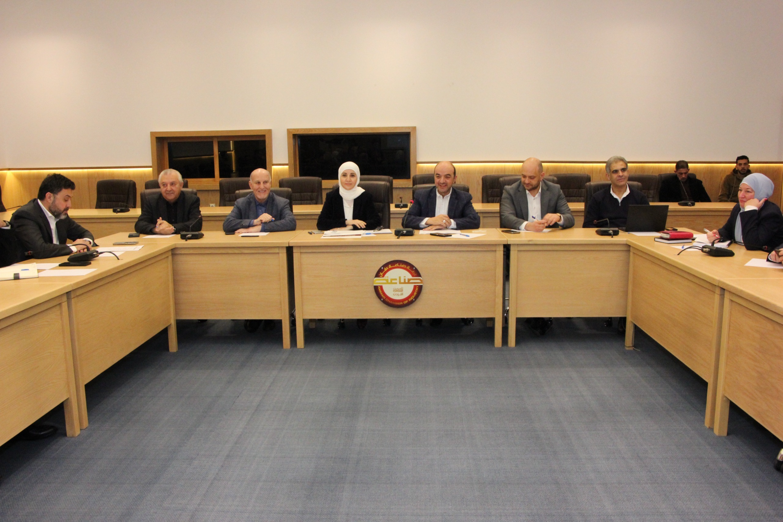  "الصناعة والتجارة" تبحث مع القطاعين الصناعي والخدمي ملامح المرحلة الثانية لاستراتيجية التصدير