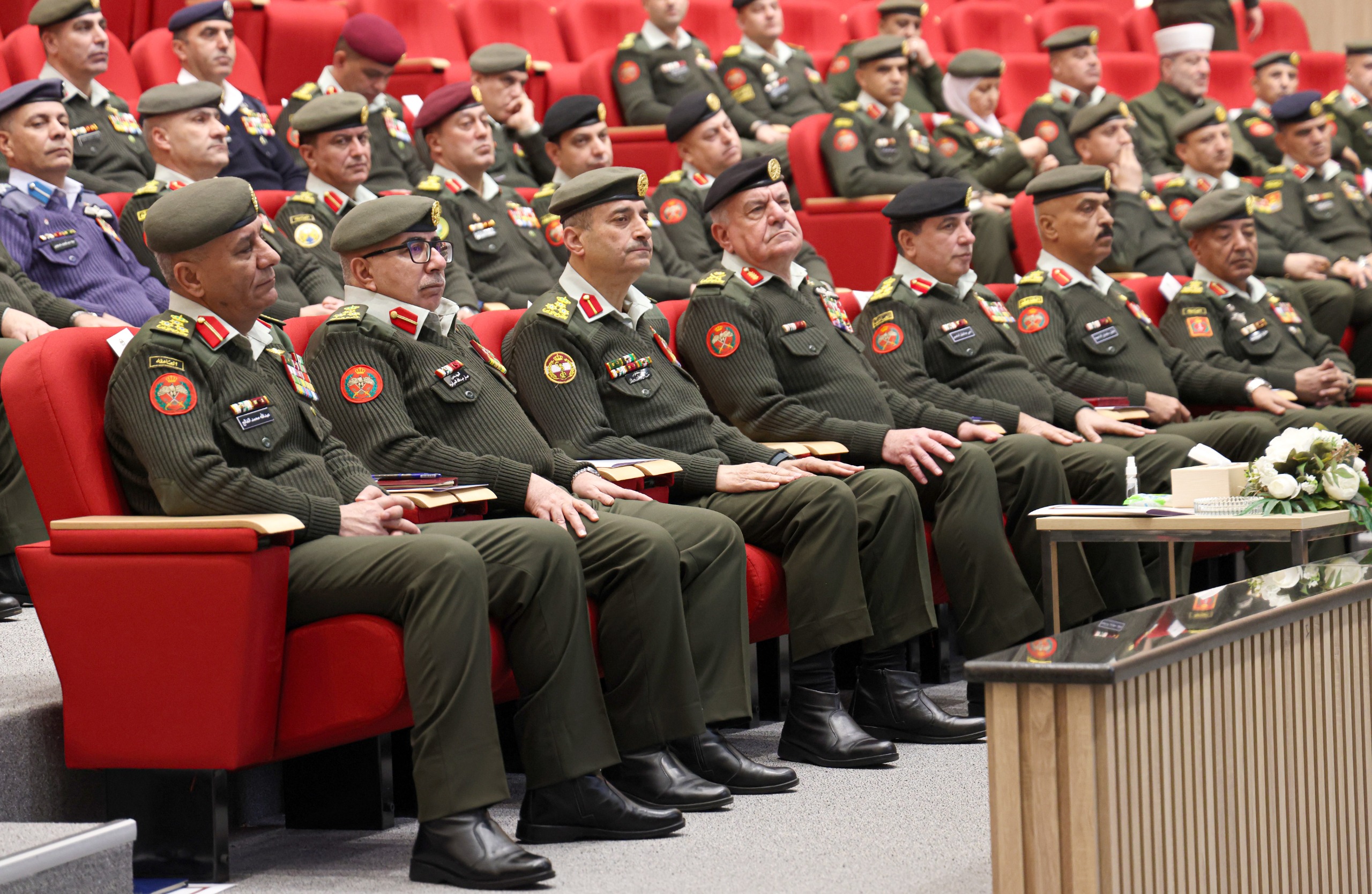  رئيس هيئة الأركان يرعى حفل توزيع الكؤوس على الوحدات الفائزة في القوات المسلحة للعام 2025