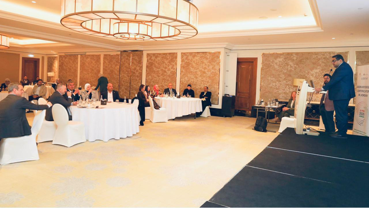 وزير الطاقة: نشهد تغيراً حقيقياً بمؤشرات صناعة الهيدروجين الأخضر في الأردن
