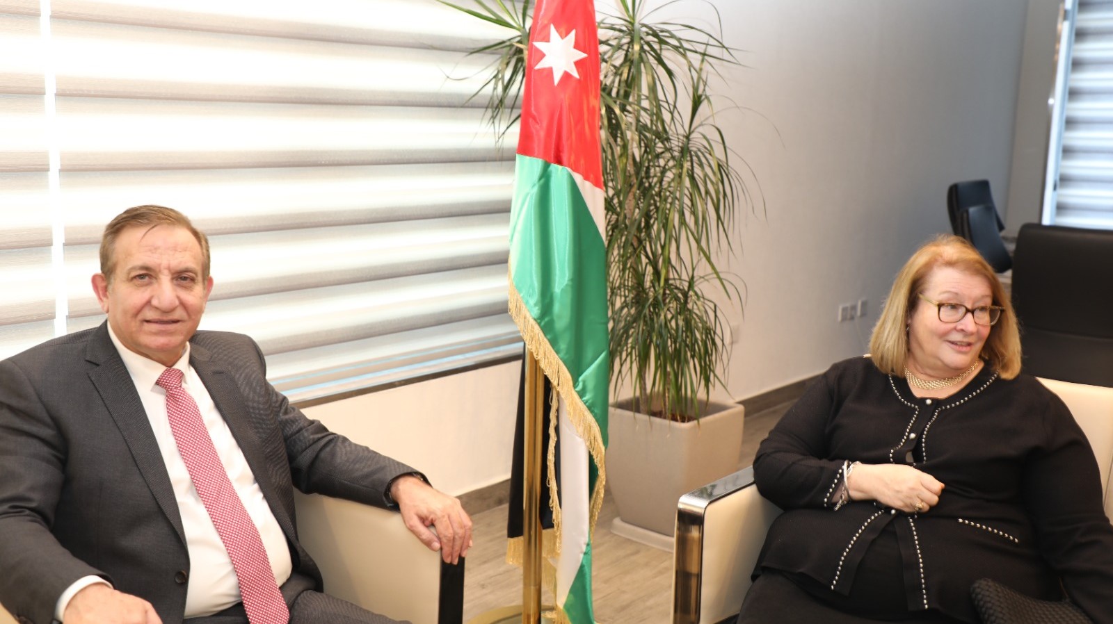  وزير الزراعة يبحث مع منظمة "أميديست" تعزيز التعاون 