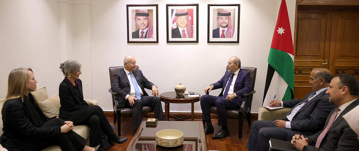  وزير الخارجية يلتقي المفوض الأممي لشؤون اللاجئين